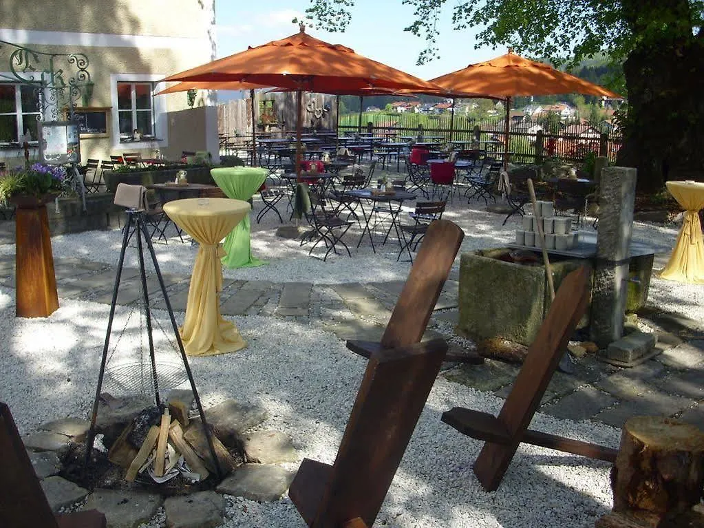 Brauerei-Gasthof Eck Bobrach 3*,